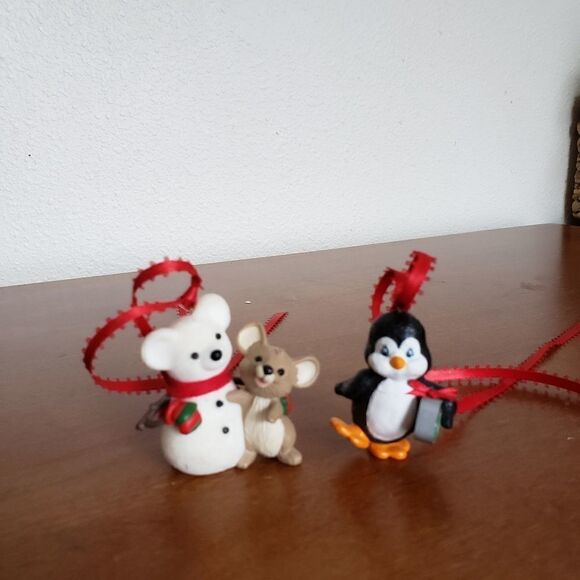 Penguin With Fish &1986 Snow Buddies - Picture 1 of 3